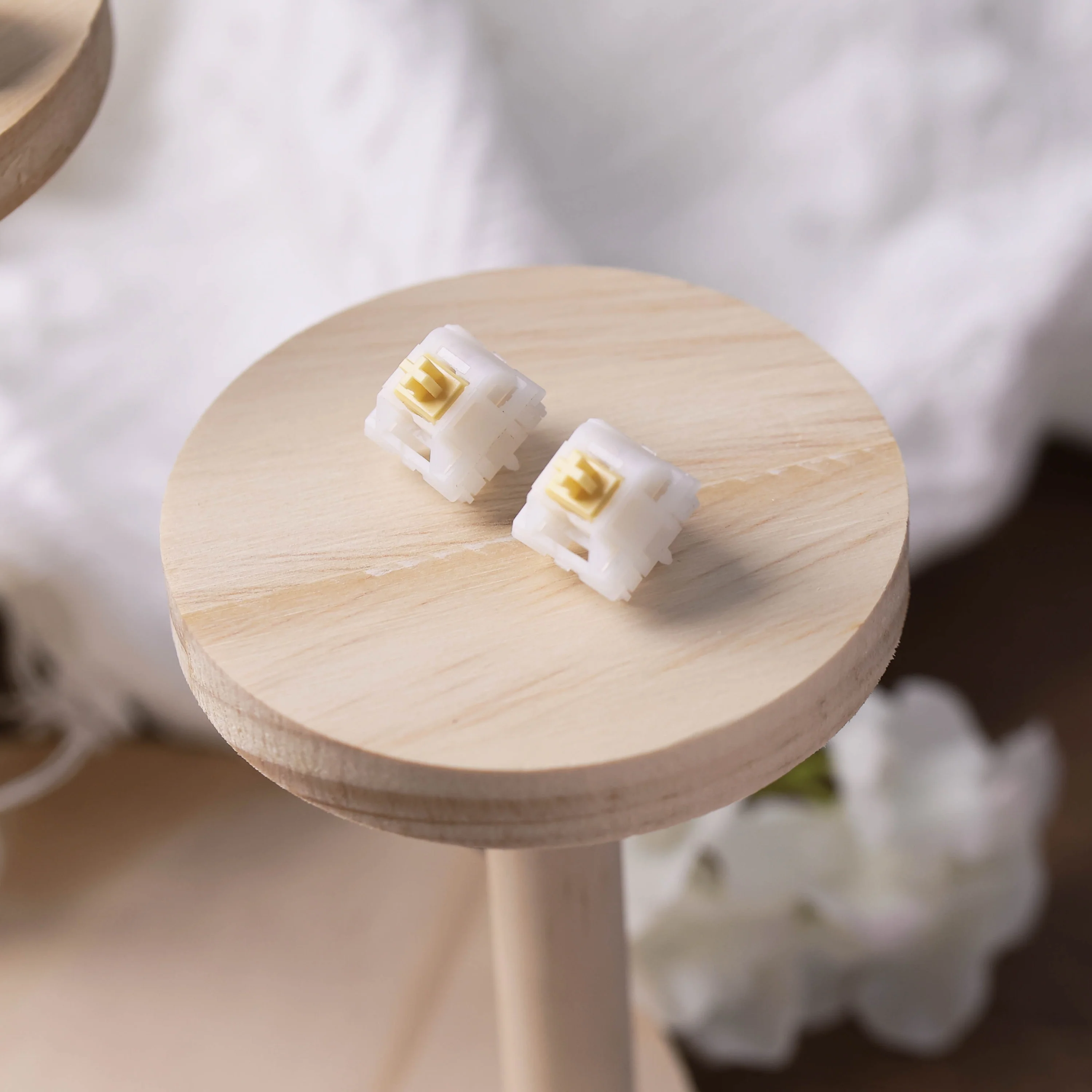 Little Ghost Mechanical Switches - Image 4